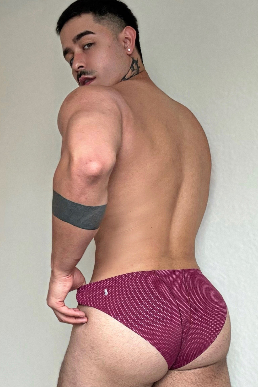 Shimmer Knit Seamless Briefs - Maroon